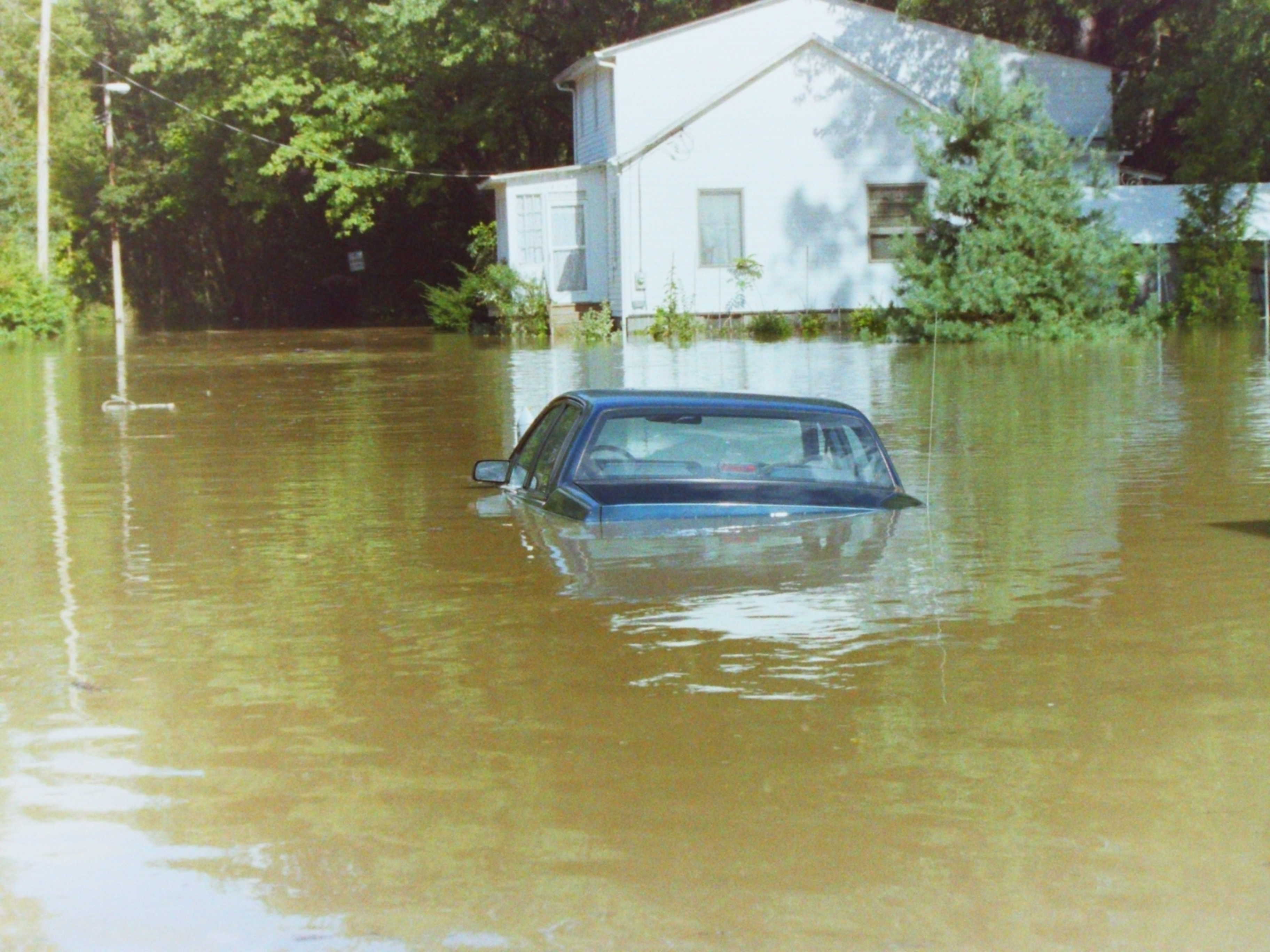 09-18-04  Response - Flood Of 2004